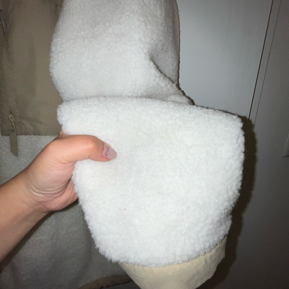 H&M - Mens Regular Fit Faux Shearling Overshirt - Picture 5 of 6